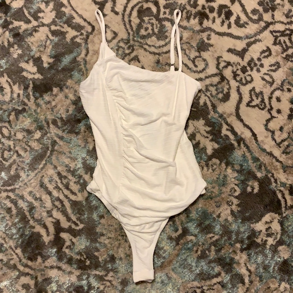NWT Lulu’s asymmetrical bodysuit